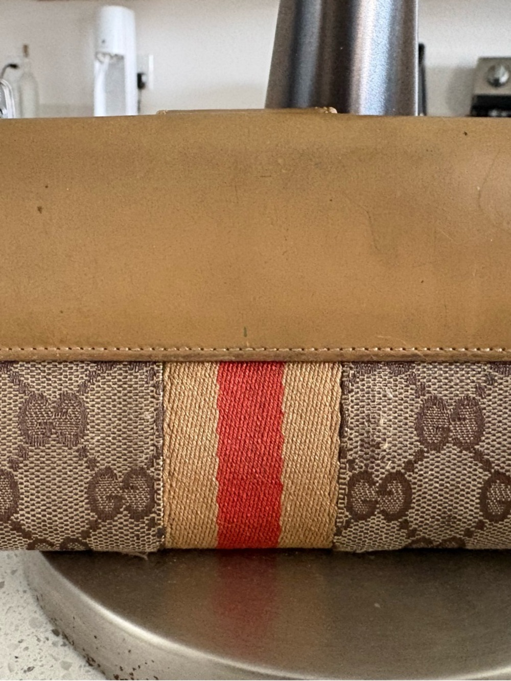 Vintage Gucci Beige Monogram Canvas Wallet with Red Web Stripe - Picture 2 of 4